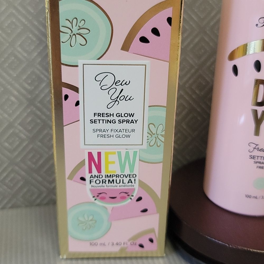 Too Faced Dew You Fresh Glow Setting Spray - Watermelon Dew (Sold Out Online) - Picture 3 of 6